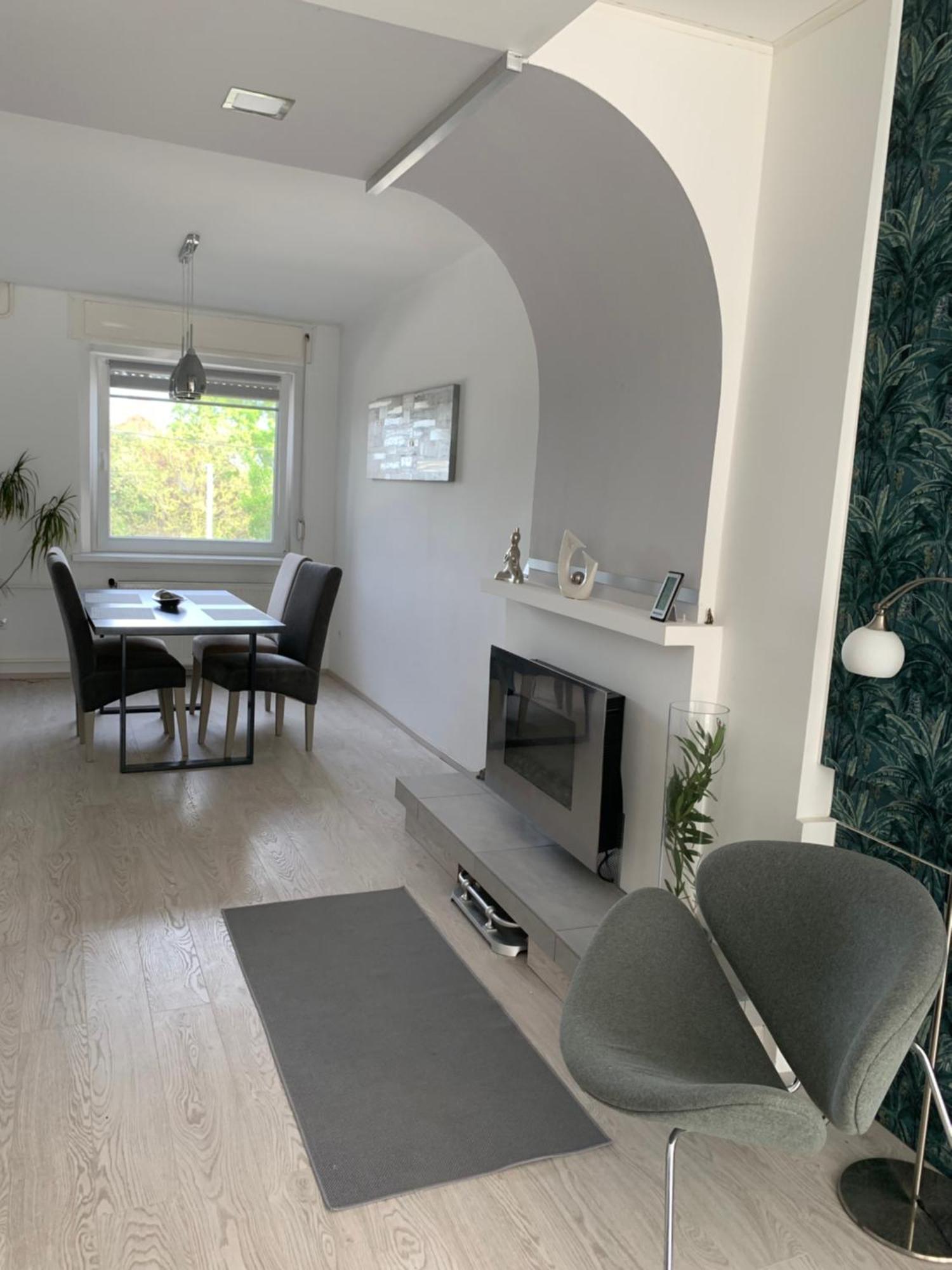 Panorama On The Hill With Free Garage Apartment